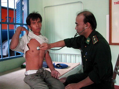 ຫວຽດນາມ ຈັດສົ່ງ ຊາວປະມົງຟິລິບປີນ ປະສົບເຄາະຮ້າຍບົນທະເລ